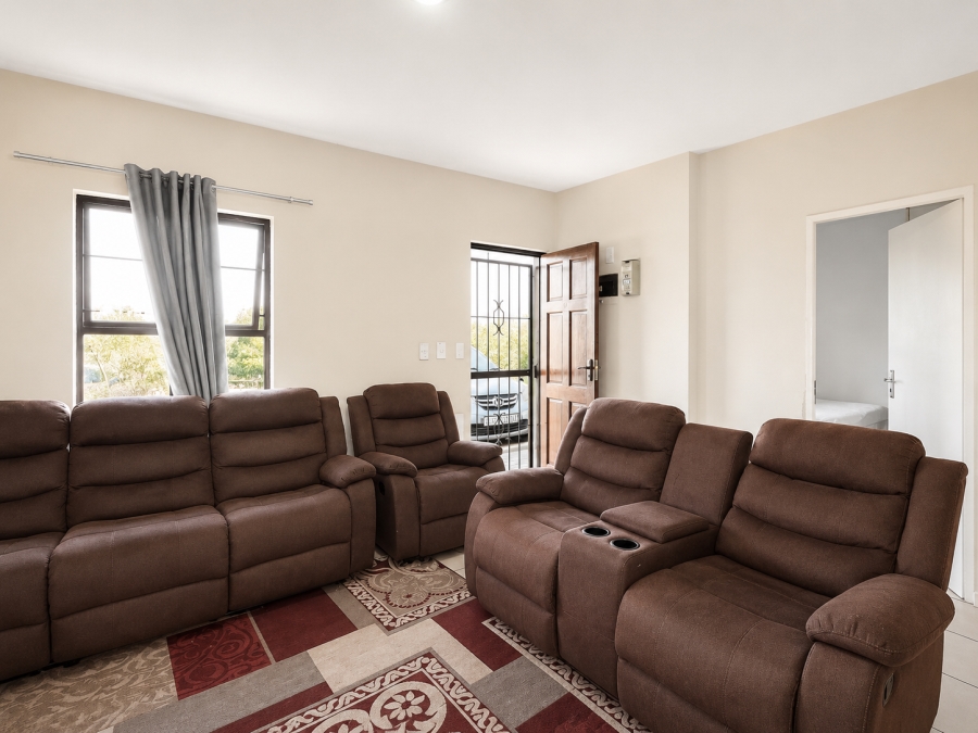 2 Bedroom Property for Sale in Parklands Western Cape